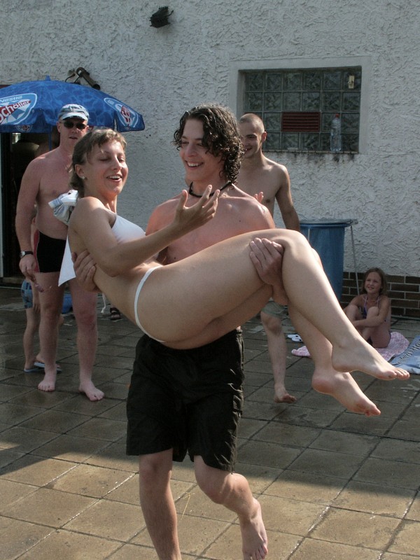mb050728043.jpg